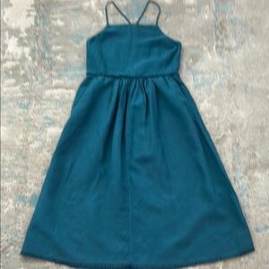 Elegant Teal women’s summer dress from Aritzia, size medium.